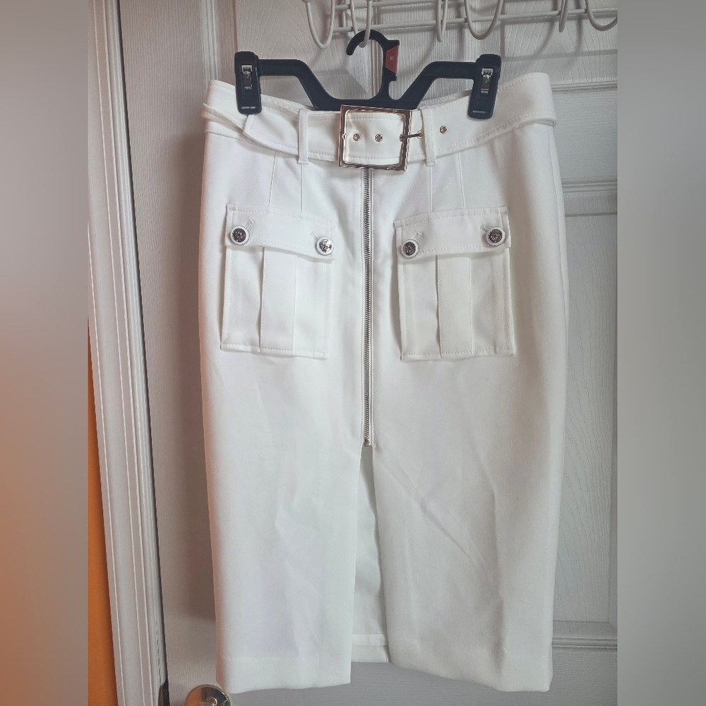 White House Black Market Off White Cargo Skirt Size 6